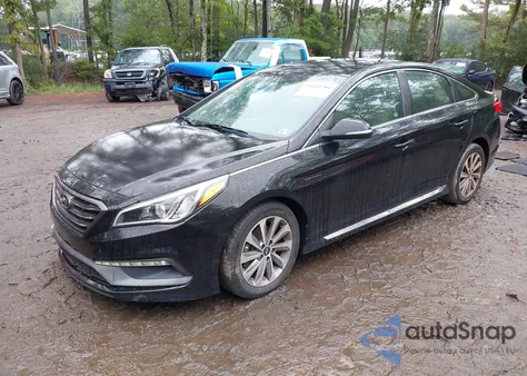 2015 Hyundai Sonata Sport z USA, uszkodzony, nr VIN 5NPE34AF6FH032857